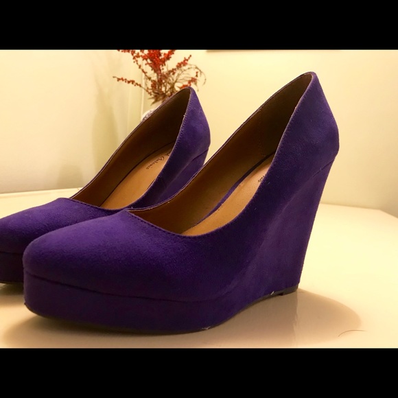 purple wedge heel shoes
